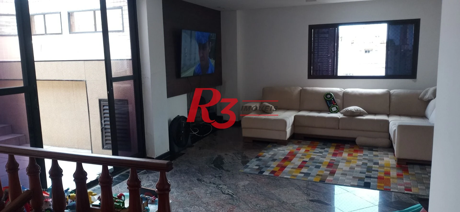 VENDO Excelente Oportunidade - Apartamento Duplex com 4 dormitórios, 229 m² no Bairro do Gonzaga.