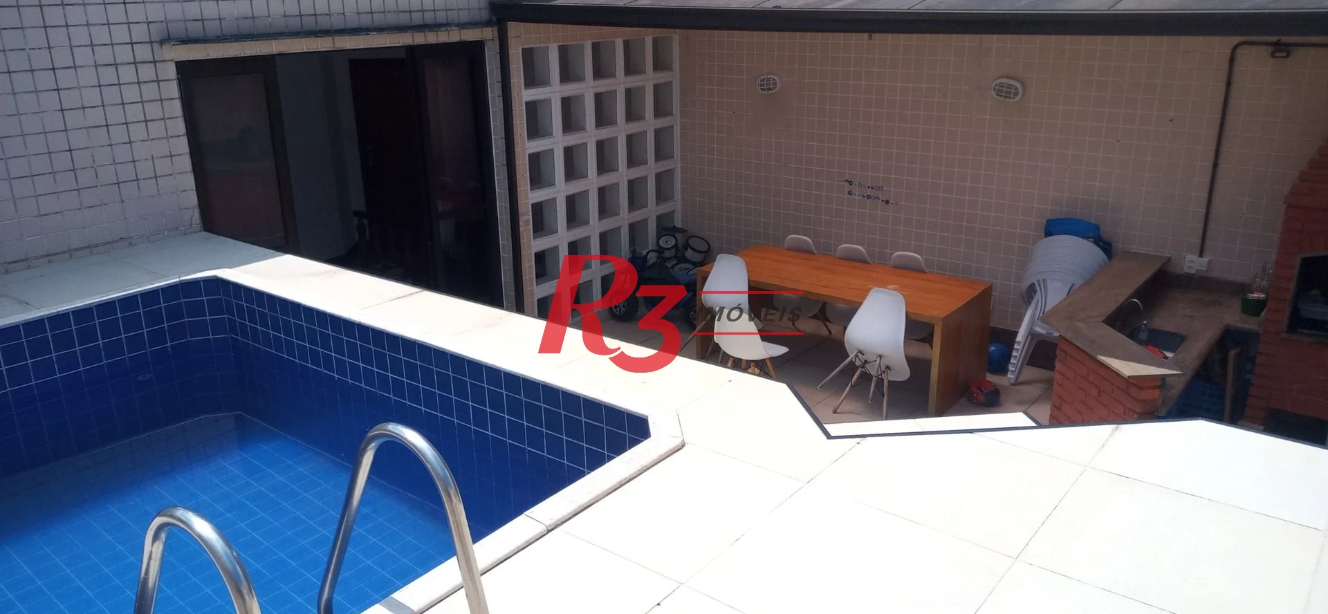 VENDO Excelente Oportunidade - Apartamento Duplex com 4 dormitórios, 229 m² no Bairro do Gonzaga.
