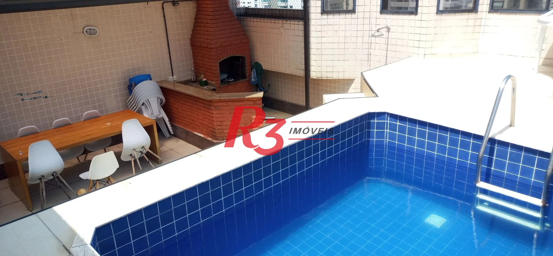 VENDO Excelente Oportunidade - Apartamento Duplex com 4 dormitórios, 229 m² no Bairro do Gonzaga.