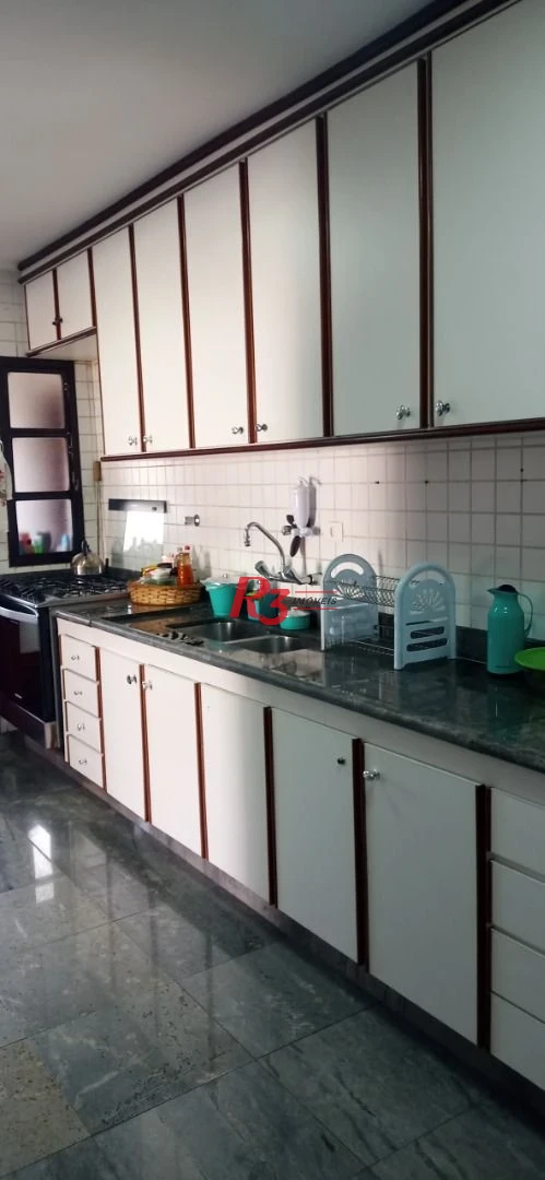 VENDO Excelente Oportunidade - Apartamento Duplex com 4 dormitórios, 229 m² no Bairro do Gonzaga.
