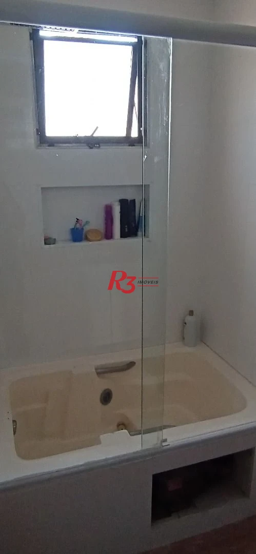 VENDO Excelente Oportunidade - Apartamento Duplex com 4 dormitórios, 229 m² no Bairro do Gonzaga.