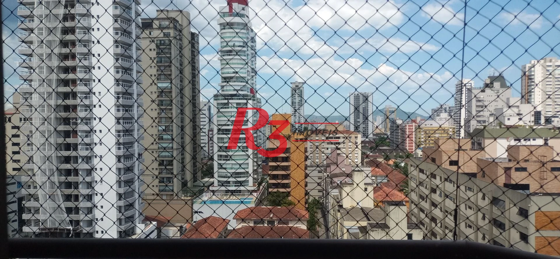 VENDO Excelente Oportunidade - Apartamento Duplex com 4 dormitórios, 229 m² no Bairro do Gonzaga.