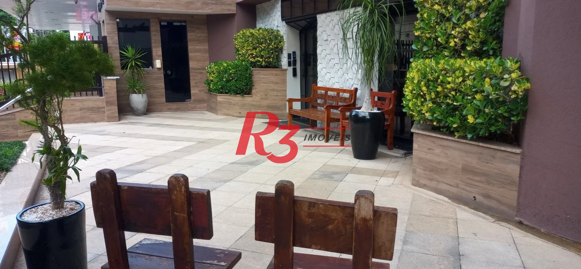 VENDO Excelente Oportunidade - Apartamento Duplex com 4 dormitórios, 229 m² no Bairro do Gonzaga.