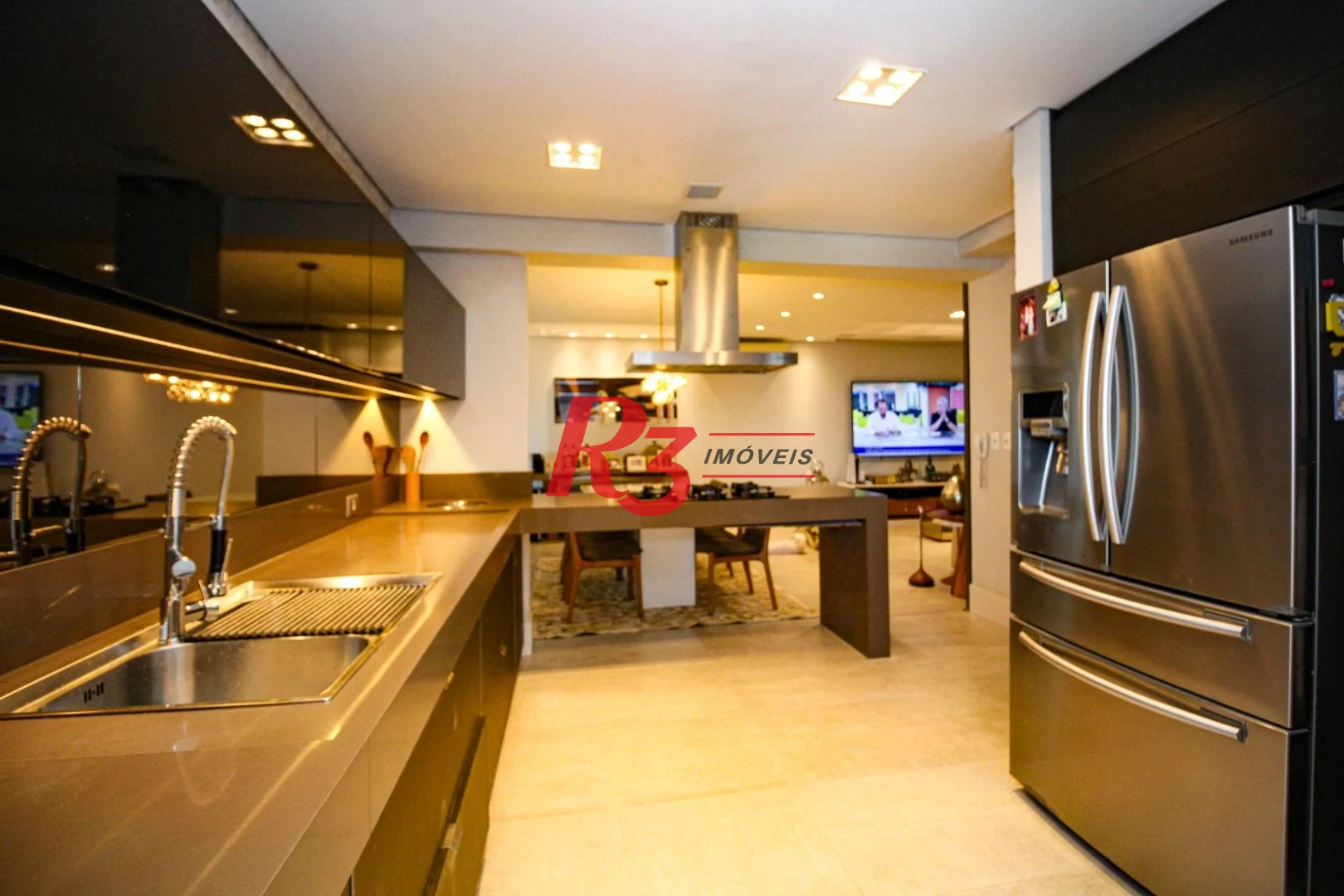 Apartamento com 3 dormitórios à venda, 232 m² por R$ 3.750.000,00 - Aparecida - Santos/SP