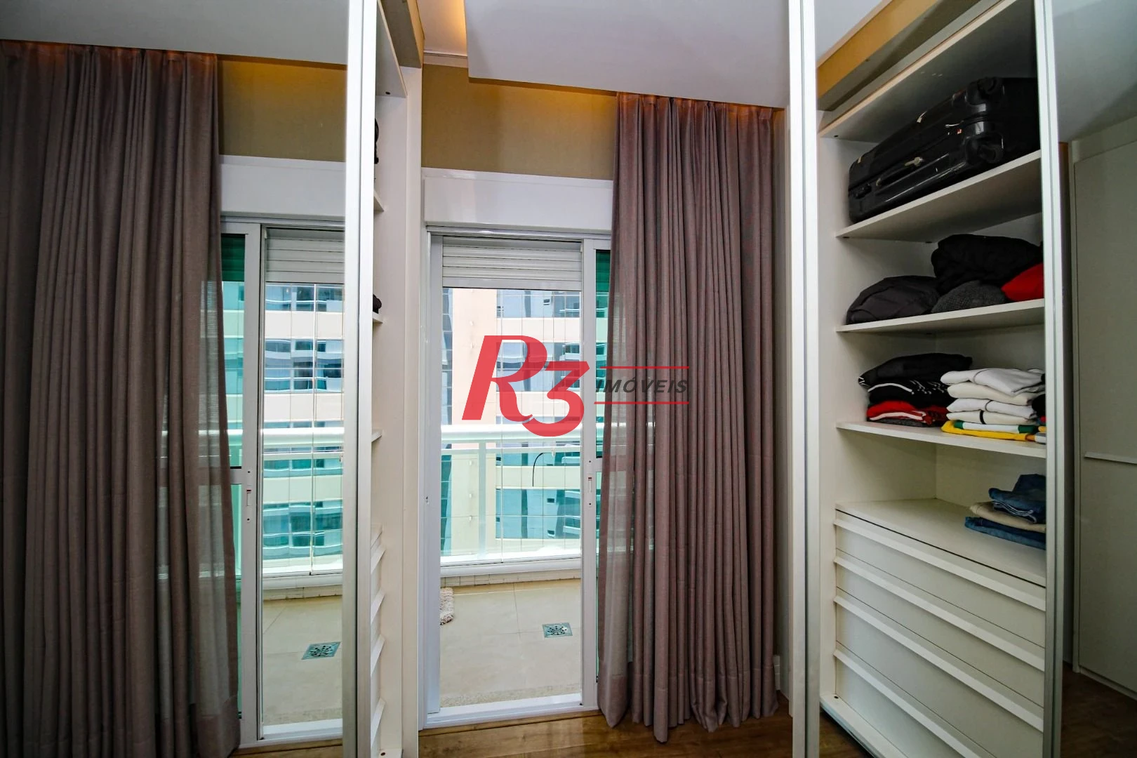Apartamento com 3 dormitórios à venda, 232 m² por R$ 3.750.000,00 - Aparecida - Santos/SP