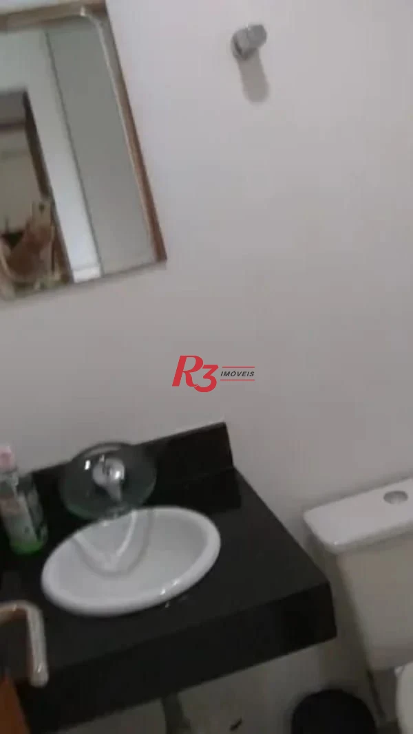 Apartamento de 2 quartos à venda na Encruzilhada em Santos.