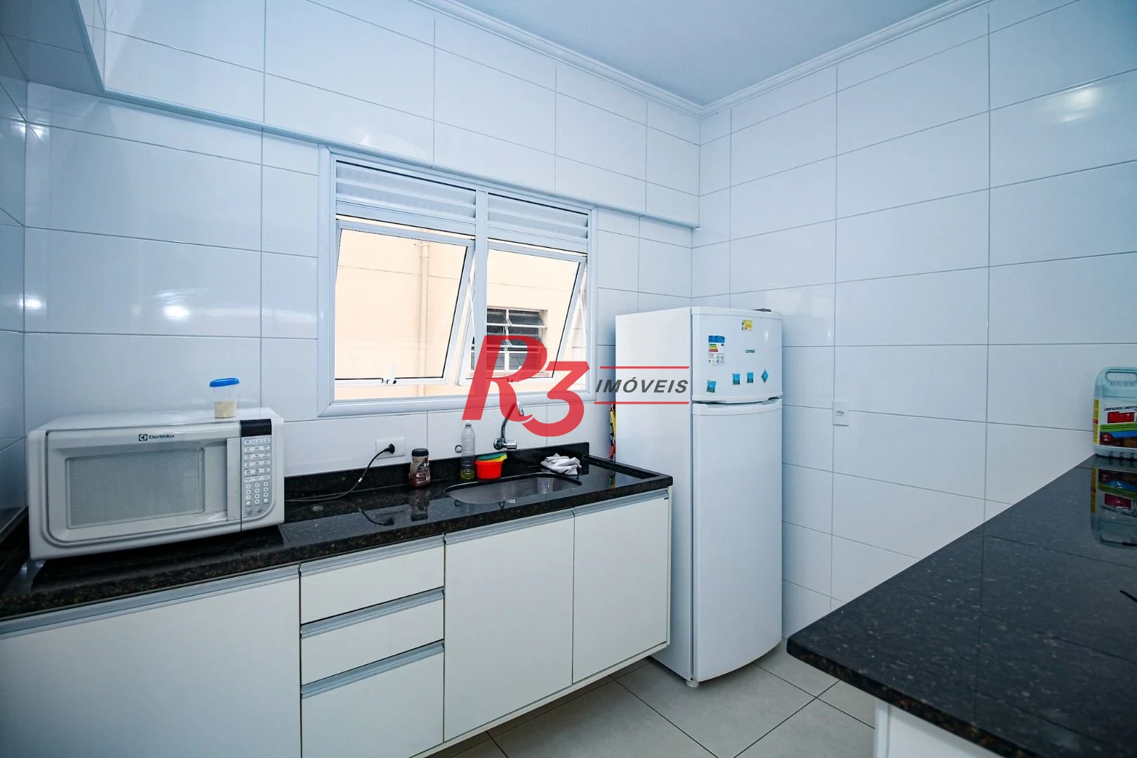 Apartamento de 2 quartos à venda na Encruzilhada em Santos.