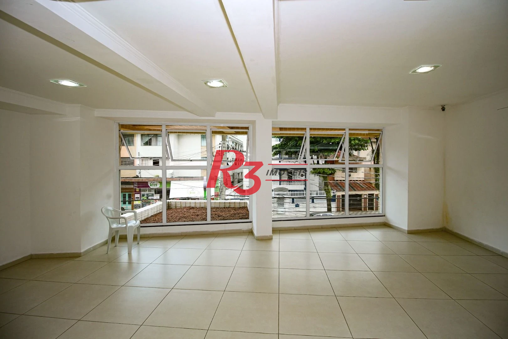 Apartamento de 2 quartos à venda na Encruzilhada em Santos.