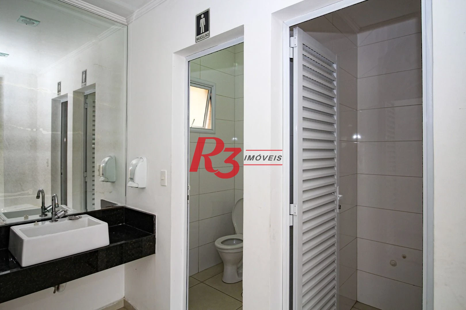 Apartamento de 2 quartos à venda na Encruzilhada em Santos.