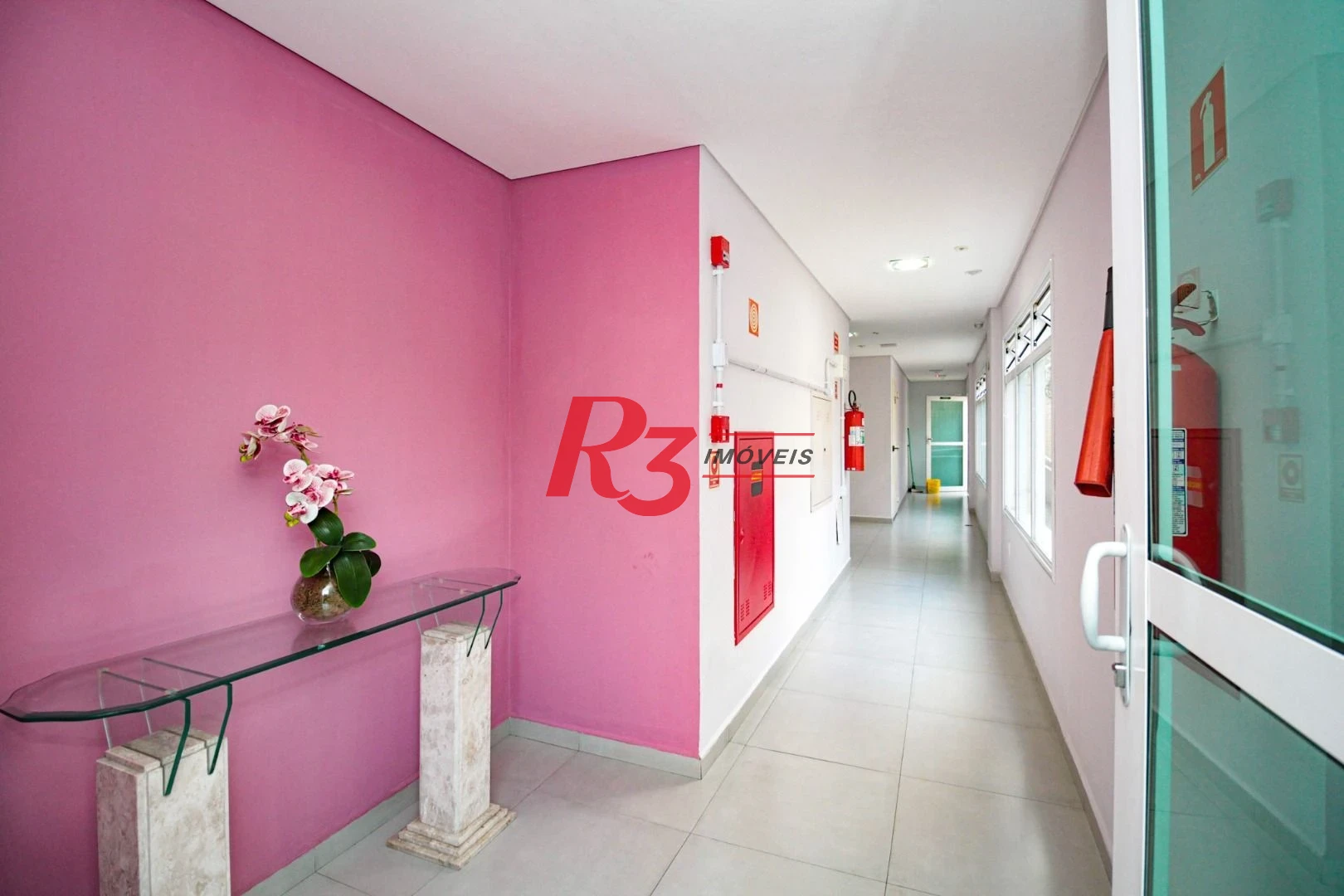 Apartamento de 2 quartos à venda na Encruzilhada em Santos.