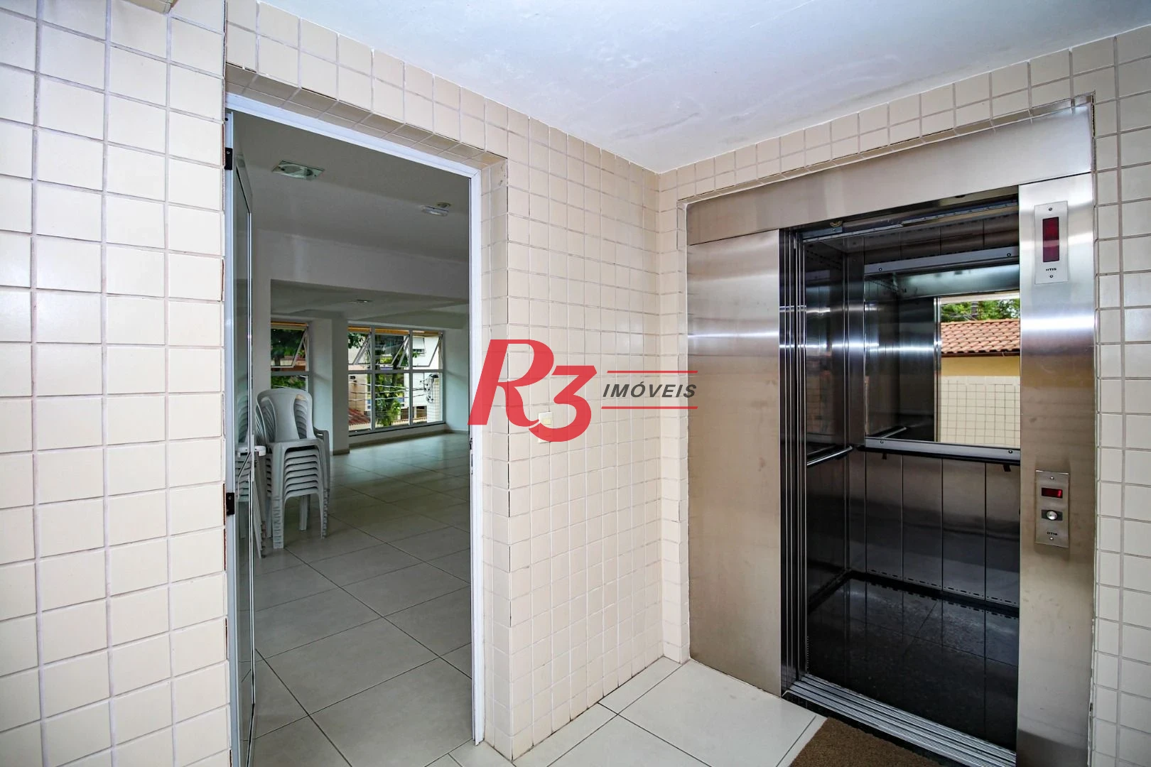 Apartamento de 2 quartos à venda na Encruzilhada em Santos.