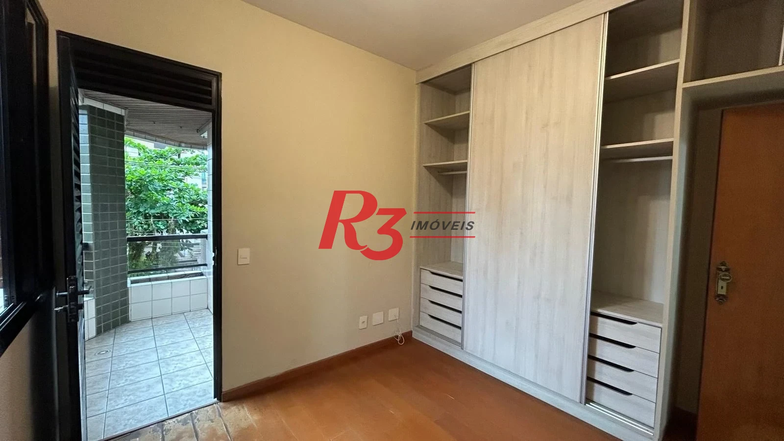Apartamento com 3 dormitórios à venda, 189 m² por R$ 1.250.000,00 - Gonzaga - Santos/SP