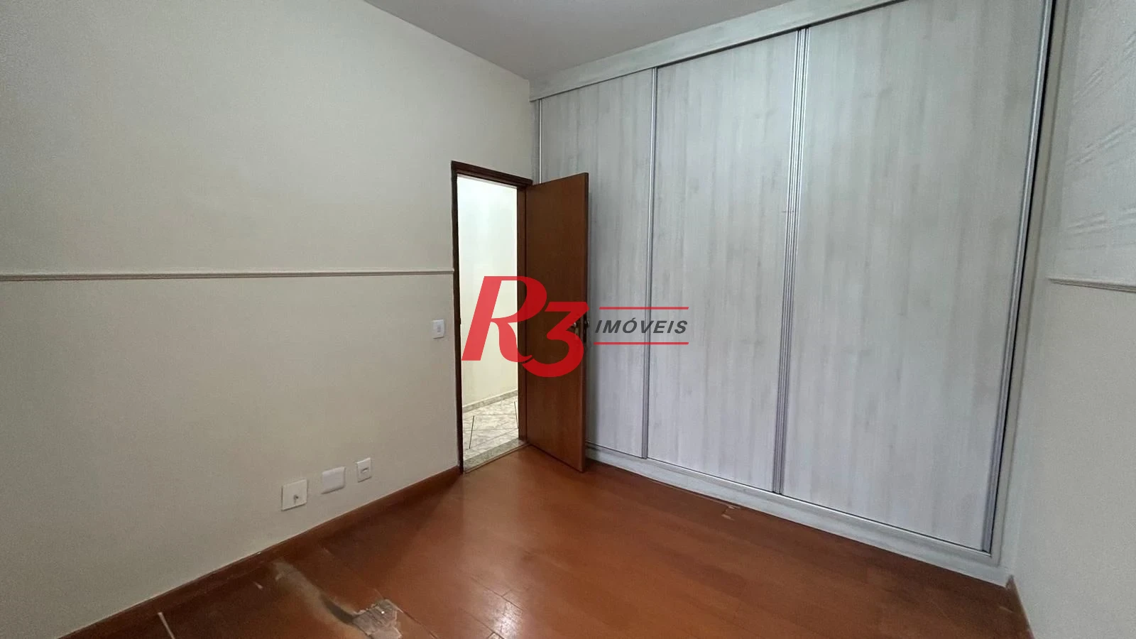 Apartamento com 3 dormitórios à venda, 189 m² por R$ 1.250.000,00 - Gonzaga - Santos/SP