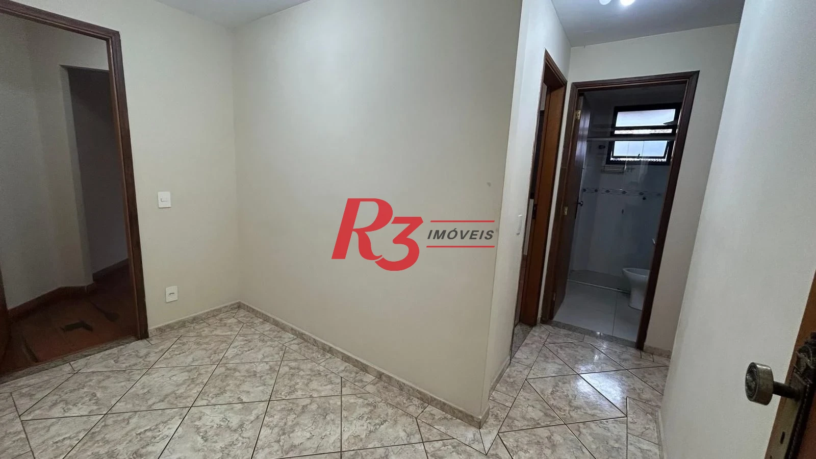 Apartamento com 3 dormitórios à venda, 189 m² por R$ 1.250.000,00 - Gonzaga - Santos/SP