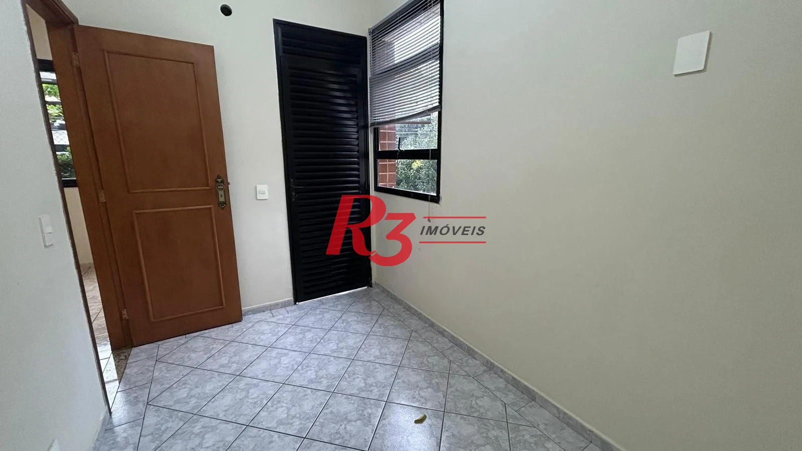 Apartamento com 3 dormitórios à venda, 189 m² por R$ 1.250.000,00 - Gonzaga - Santos/SP