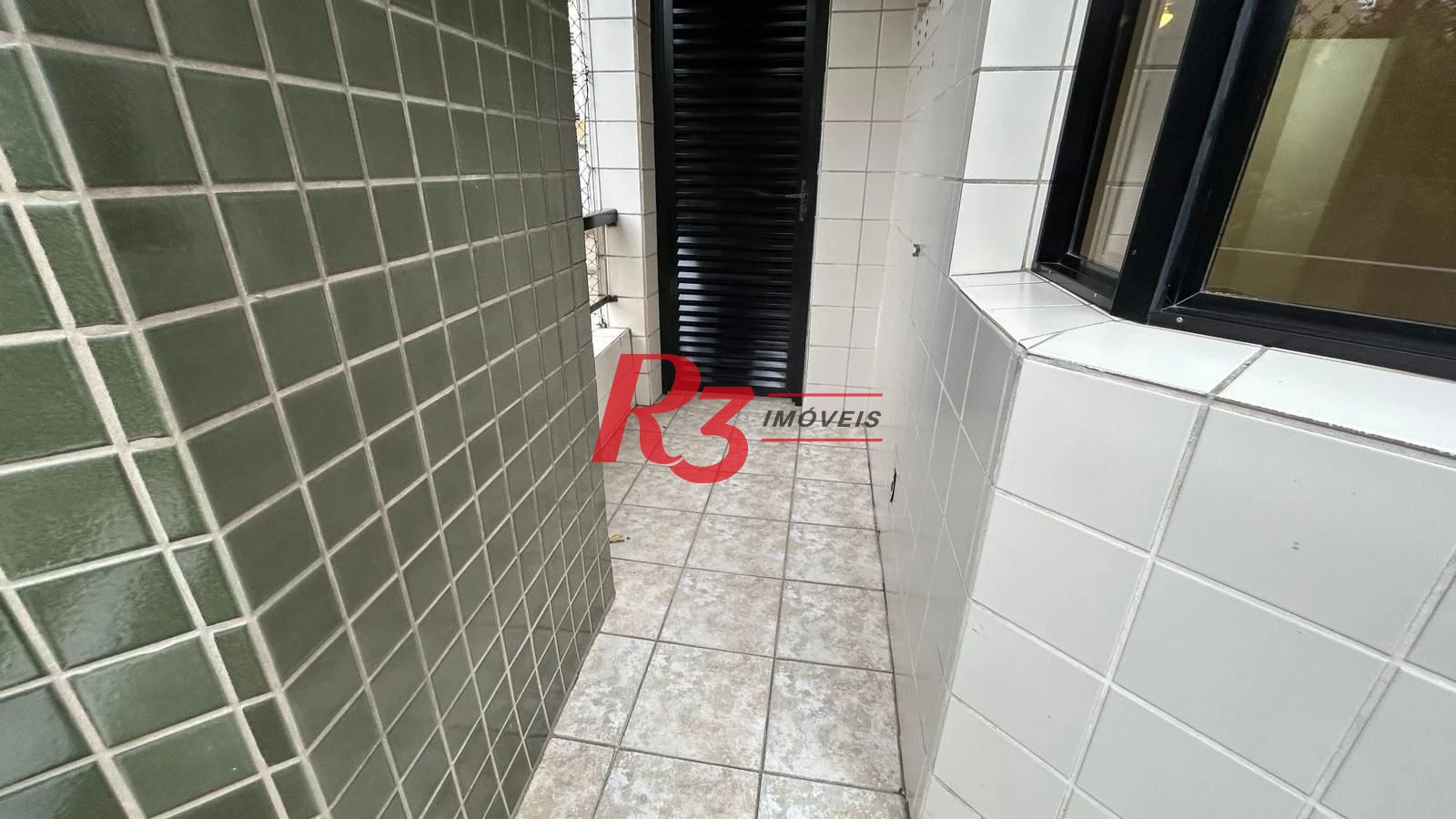 Apartamento com 3 dormitórios à venda, 189 m² por R$ 1.250.000,00 - Gonzaga - Santos/SP