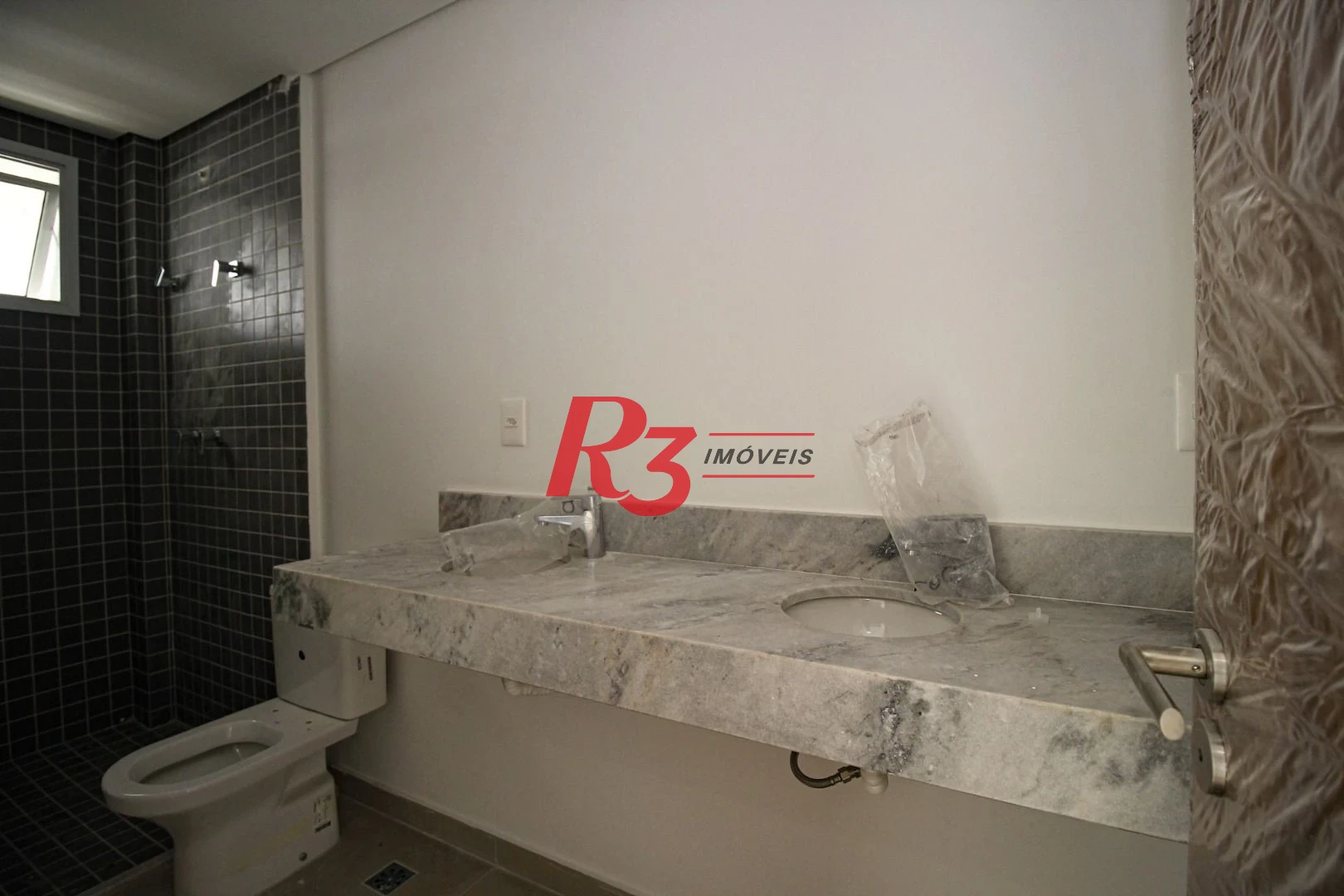 Apartamento Duplex à venda, 162 m² por R$ 1.791.570,00 - Boqueirão - Santos/SP