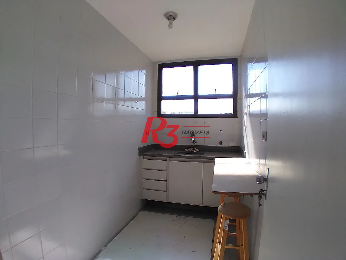 Sala, 86 m² - venda por R$ 430.000,00 ou aluguel por R$ 3.500,00/mês - Vila Matias - Santos/SP
