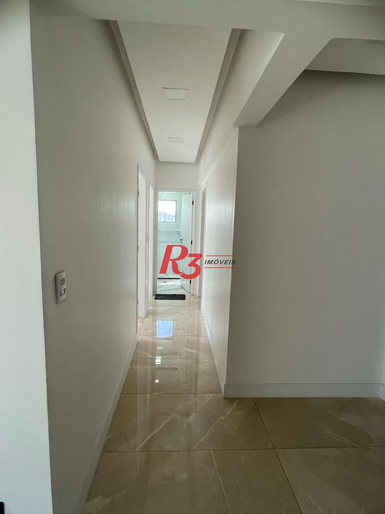 Aparecida - totalmente reformado - 2 dorm com 3 revertido - cozinha totalmente mobiliada - frente - ar condicionado.
