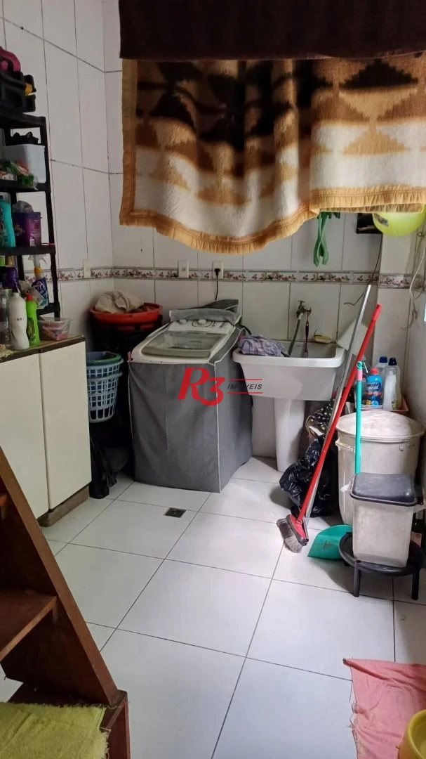 Casa com 4 dormitórios à venda, 300 m² por R$ 900.000,00 - Jabaquara - Santos/SP