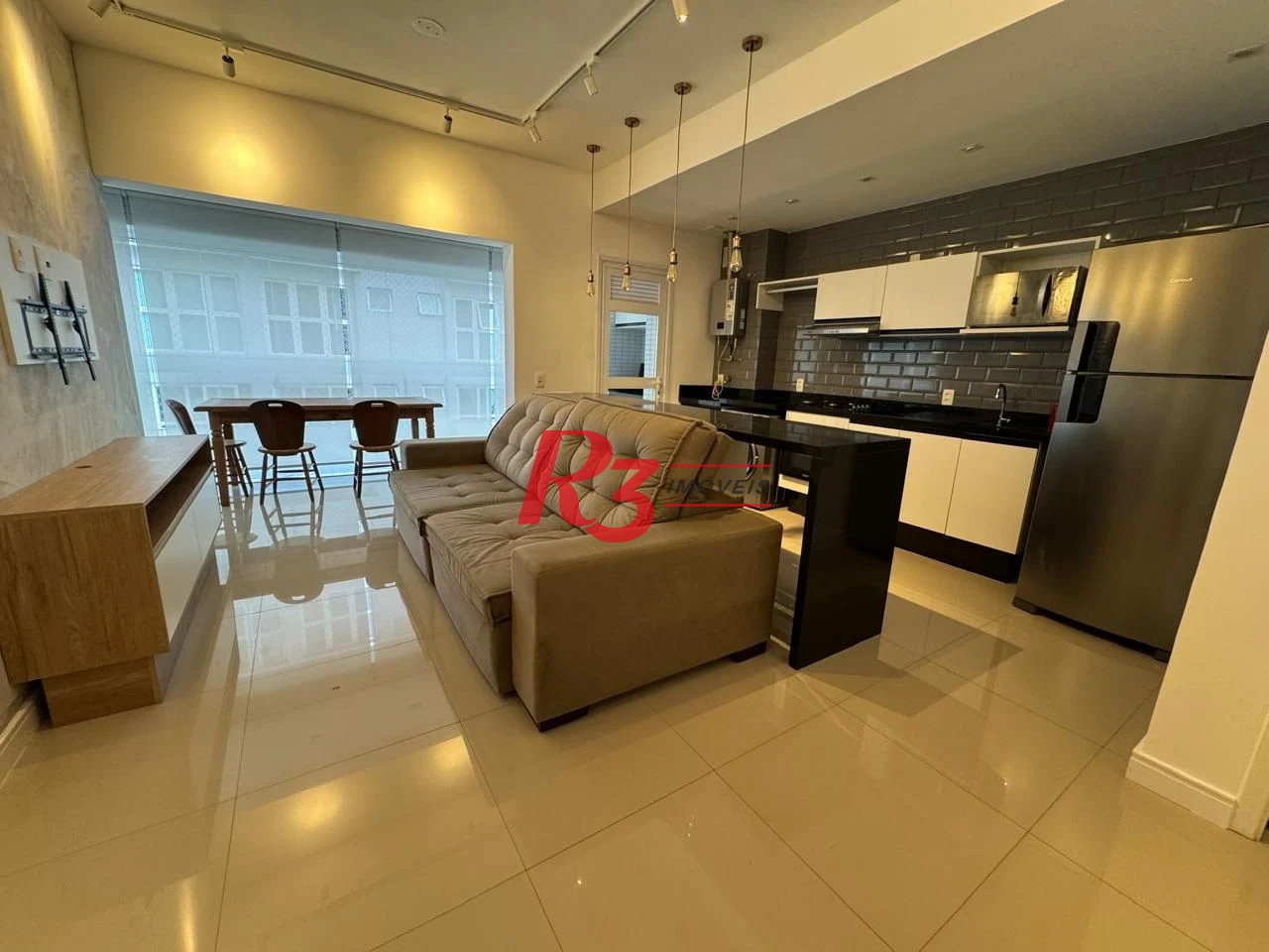 Apartamento com 1 dormitório para alugar, 57 m² por R$ 6.200,00/mês - Gonzaga - Santos/SP