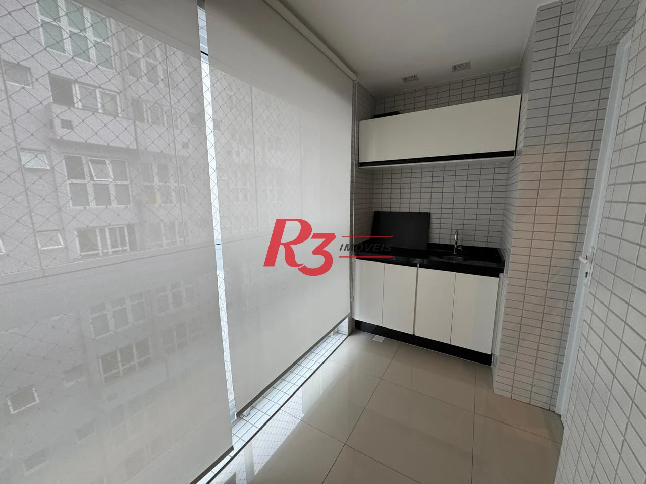 Apartamento com 1 dormitório para alugar, 57 m² por R$ 6.200,00/mês - Gonzaga - Santos/SP