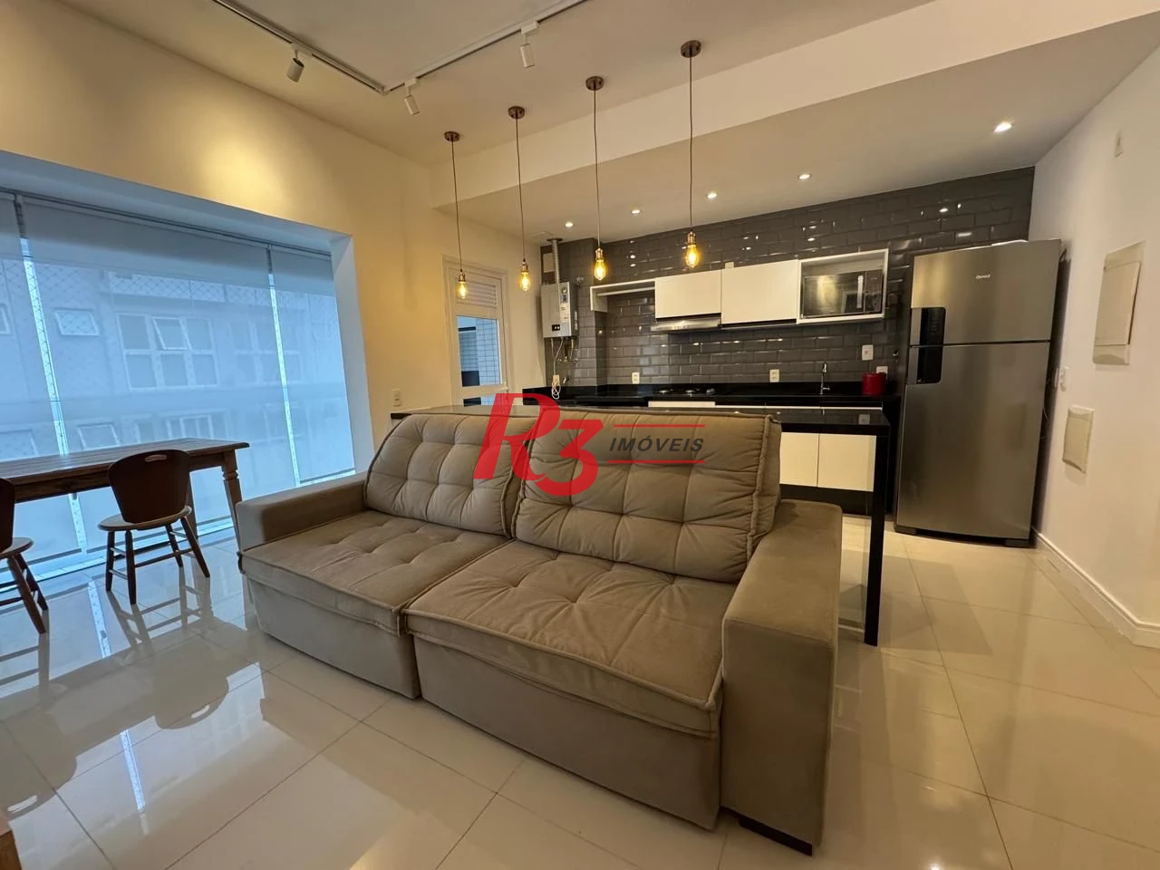 Apartamento com 1 dormitório para alugar, 57 m² por R$ 6.200,00/mês - Gonzaga - Santos/SP