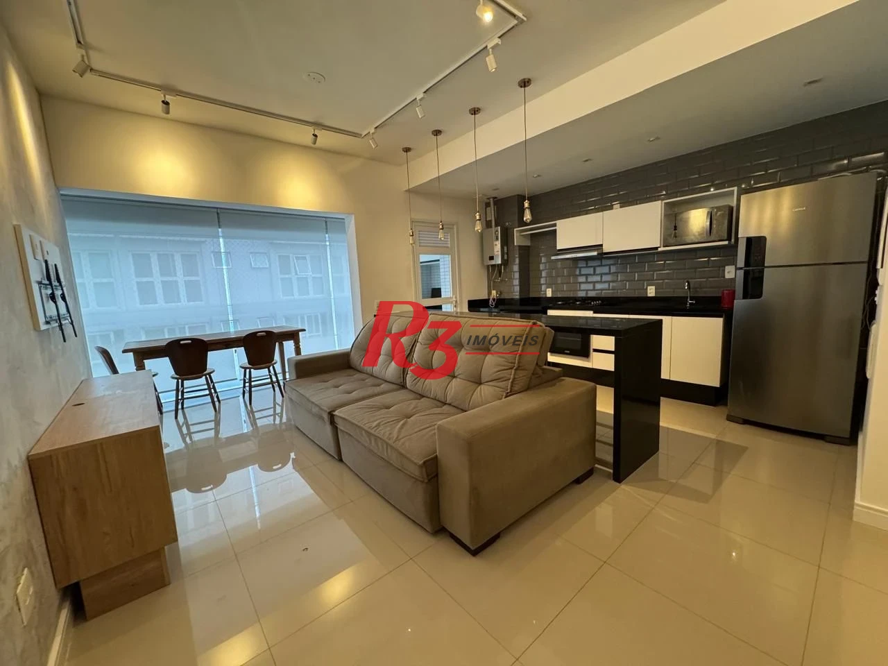 Apartamento com 1 dormitório para alugar, 57 m² por R$ 6.200,00/mês - Gonzaga - Santos/SP