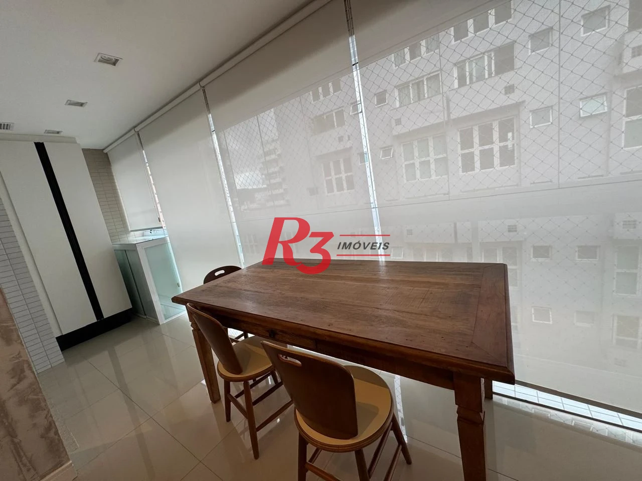 Apartamento com 1 dormitório para alugar, 57 m² por R$ 6.200,00/mês - Gonzaga - Santos/SP
