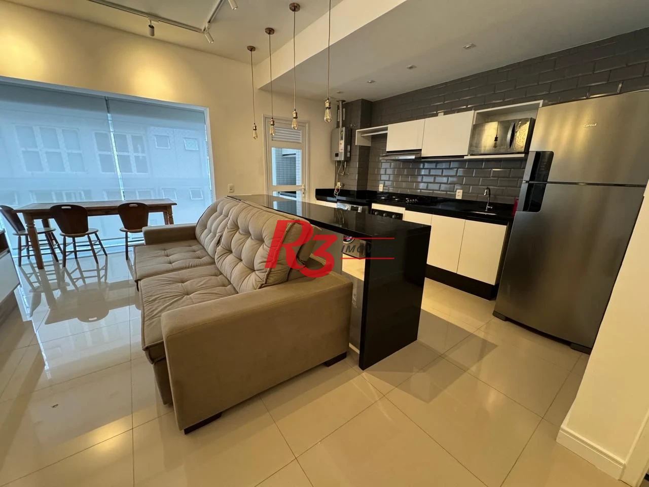 Apartamento com 1 dormitório para alugar, 57 m² por R$ 6.200,00/mês - Gonzaga - Santos/SP