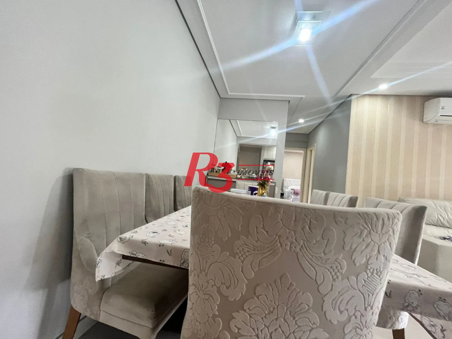 Apartamento com 2  quartos  José Menino