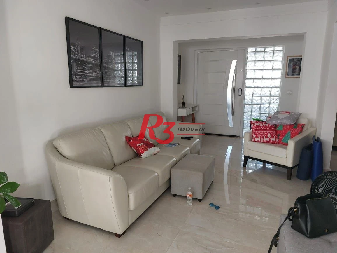 Sobrado com 3 dormitórios à venda, 200 m² por R$ 2.150.000,00 - Embaré - Santos/SP