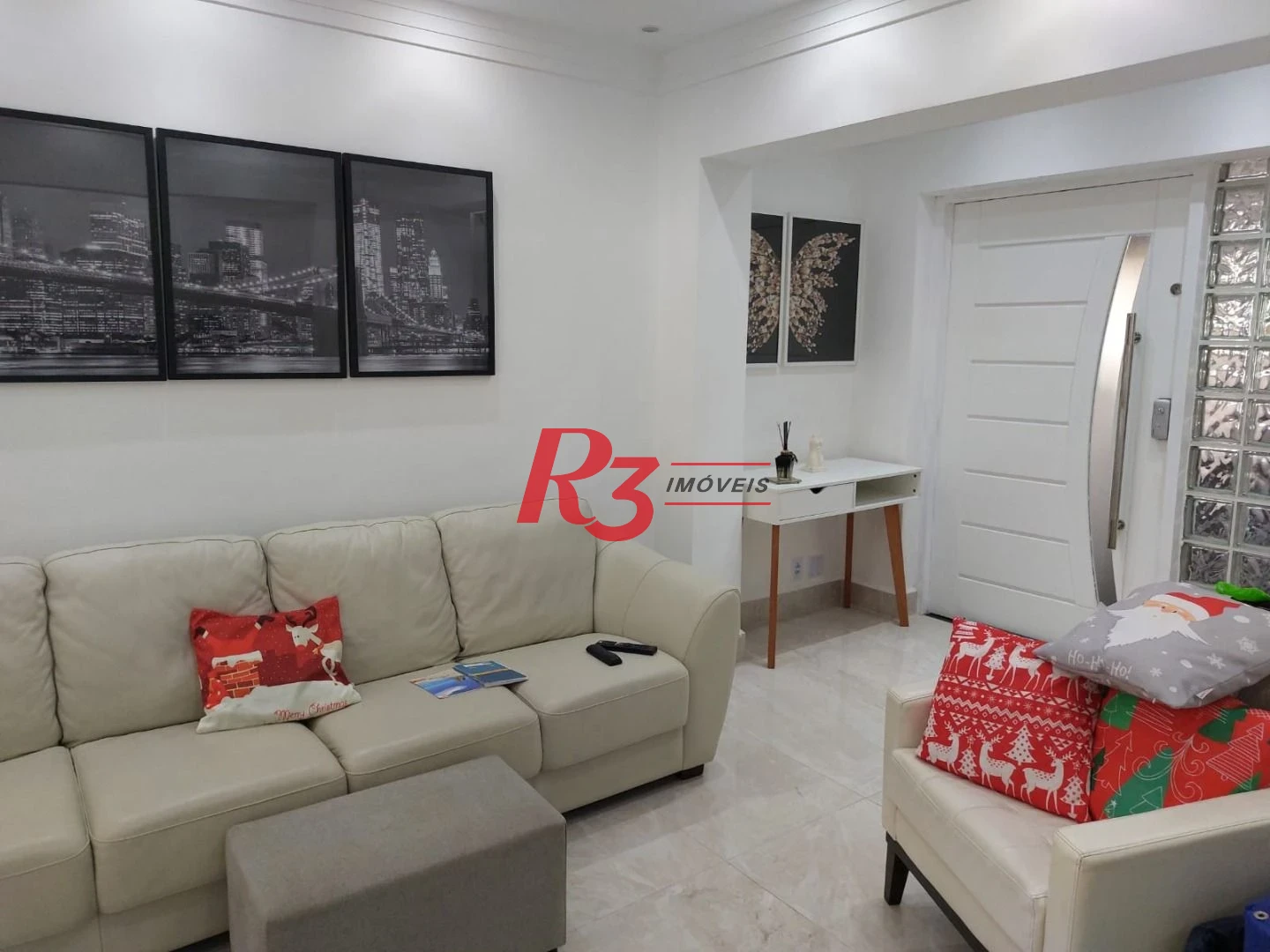 Sobrado com 3 dormitórios à venda, 200 m² por R$ 2.150.000,00 - Embaré - Santos/SP