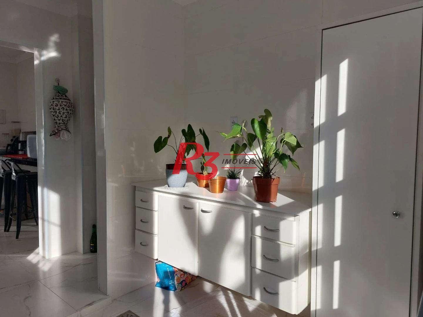 Sobrado com 3 dormitórios à venda, 200 m² por R$ 2.150.000,00 - Embaré - Santos/SP