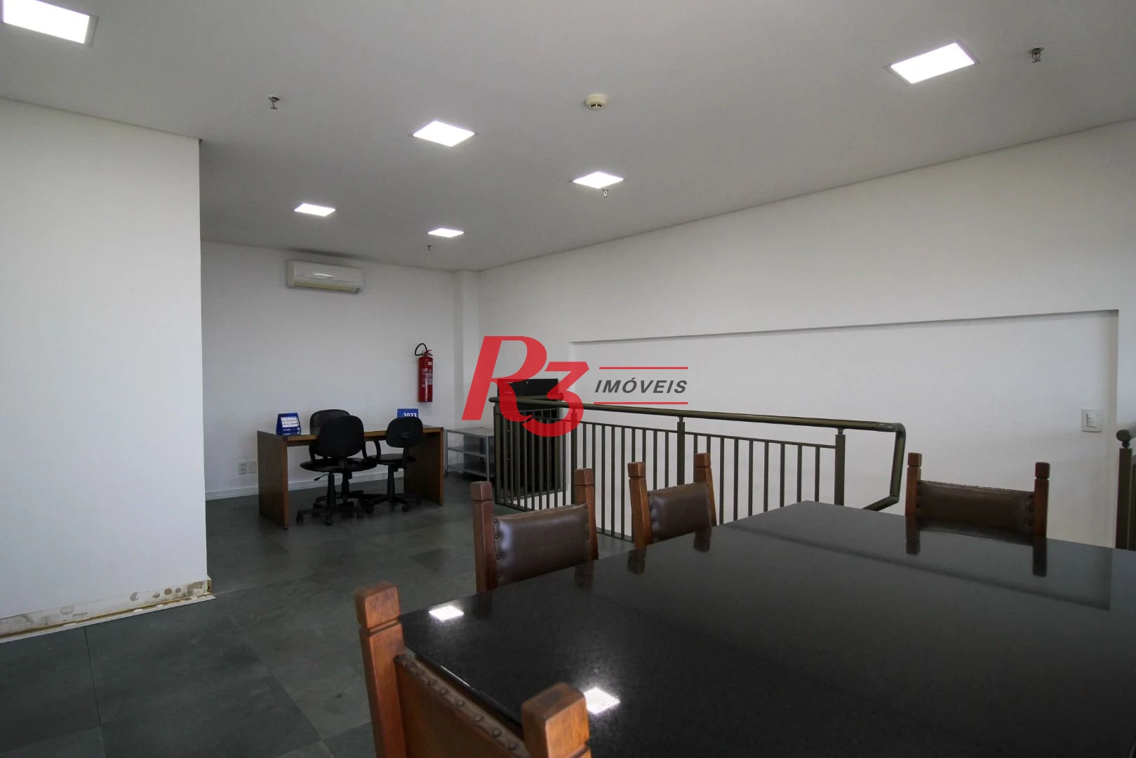 Sala, 98 m² - venda por R$ 650.000,00 ou aluguel por R$ 4.621,08/mês - Valongo - Santos/SP