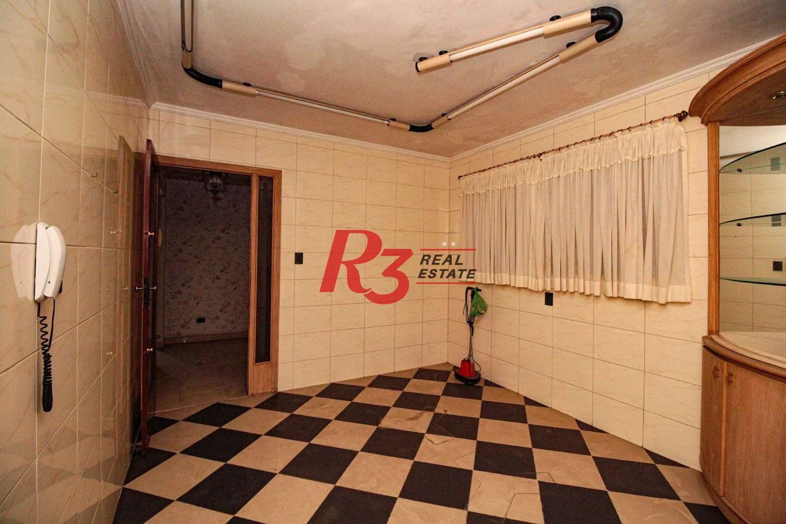 Sobrado com 3 dormitórios para alugar, 230 m² por R$ 23.858,42/mês - Gonzaga - Santos/SP
