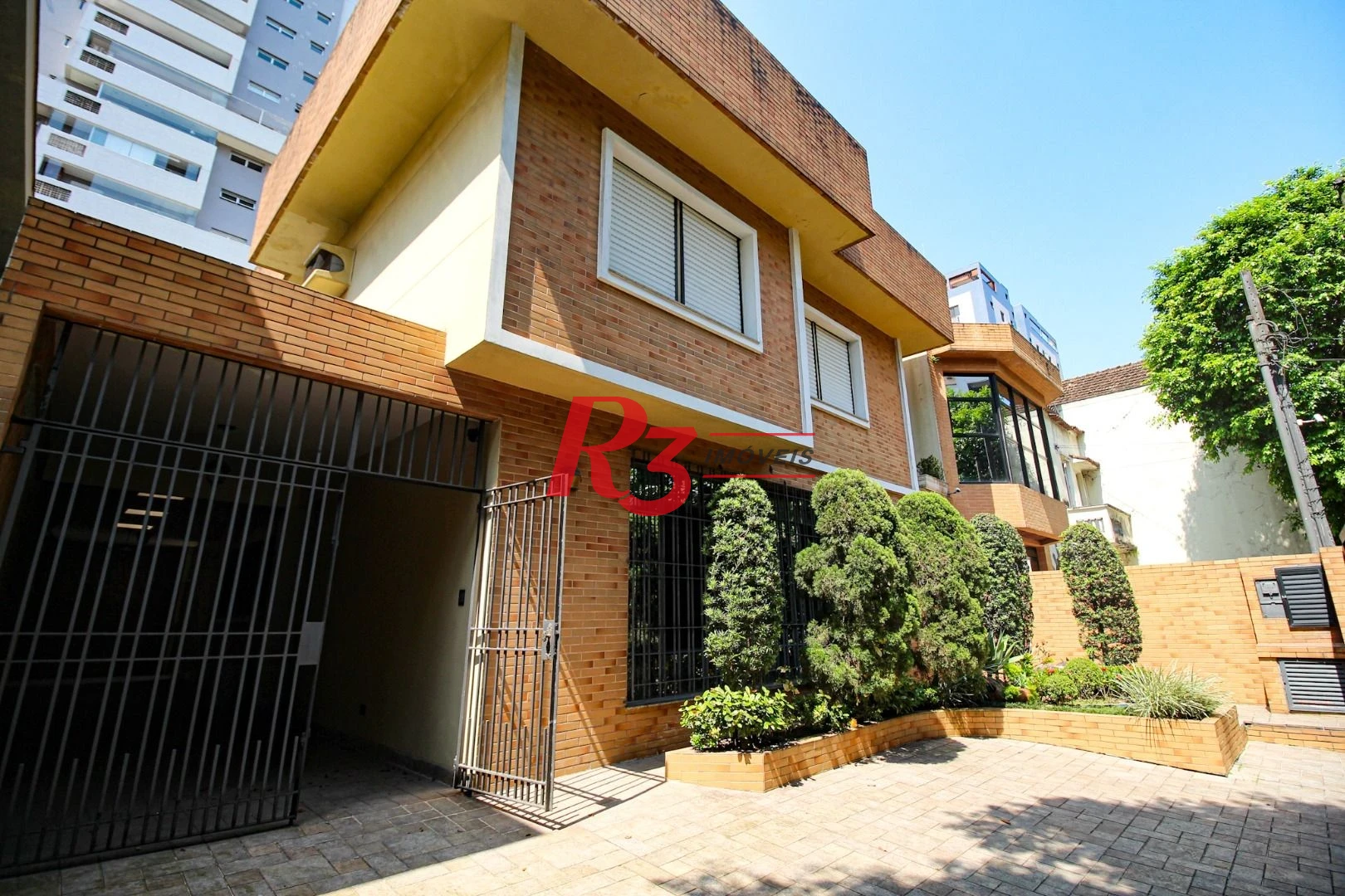 Sobrado para alugar, 230 m² por R$ 23.858,42/mês - Gonzaga - Santos/SP