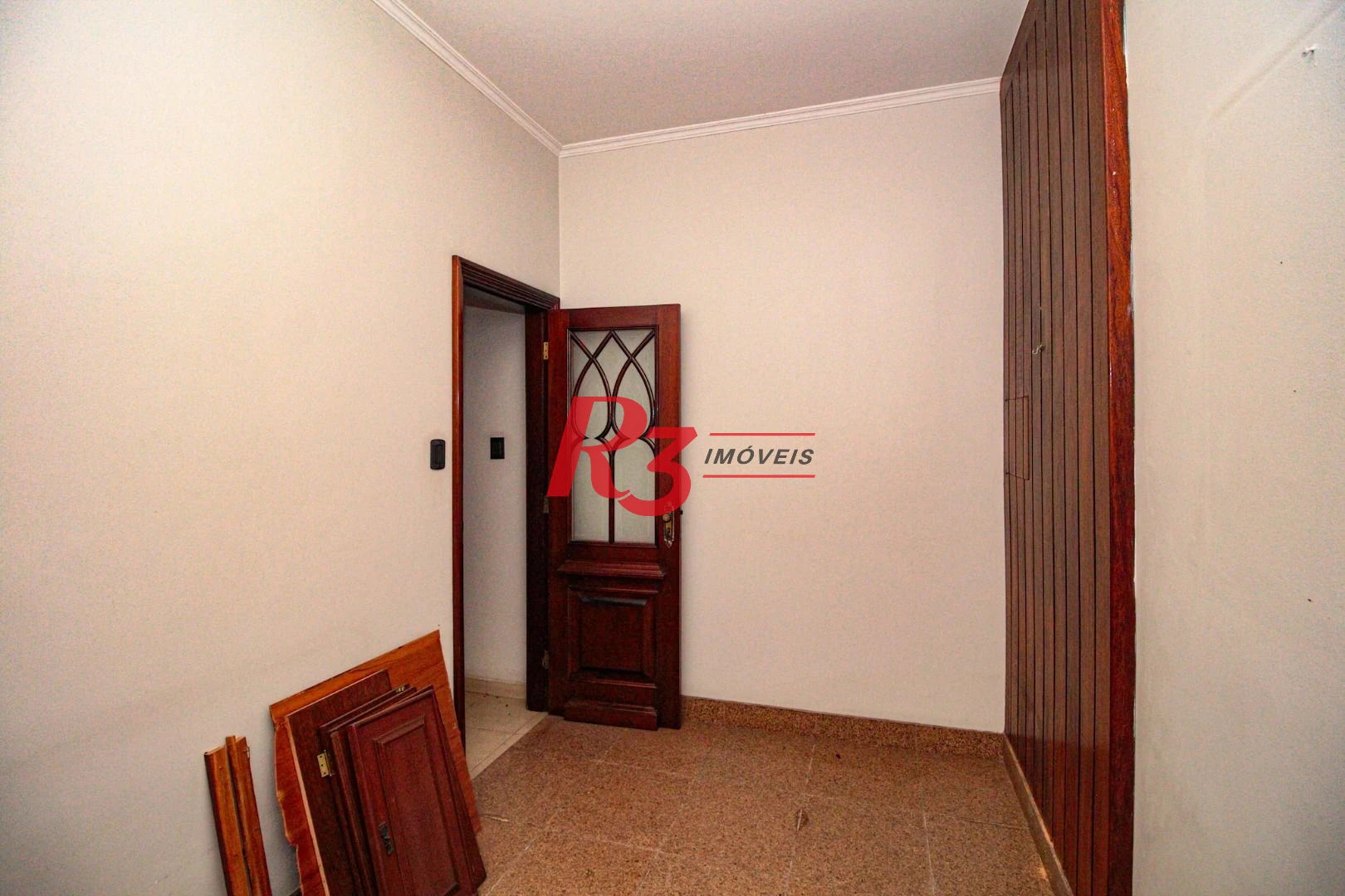Sobrado para alugar, 230 m² por R$ 23.858,42/mês - Gonzaga - Santos/SP