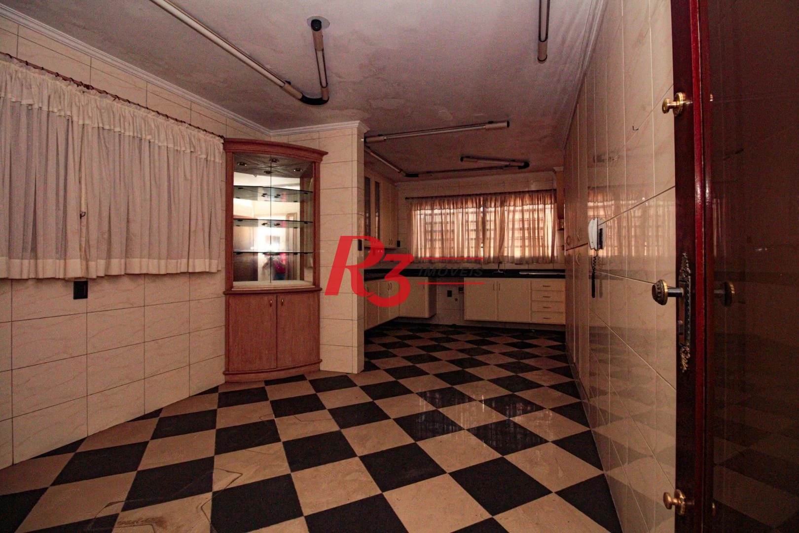 Sobrado para alugar, 230 m² por R$ 23.858,42/mês - Gonzaga - Santos/SP