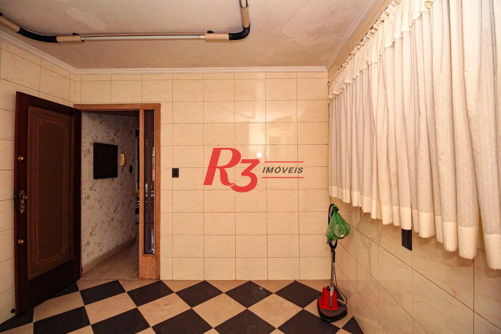 Sobrado para alugar, 230 m² por R$ 23.858,42/mês - Gonzaga - Santos/SP