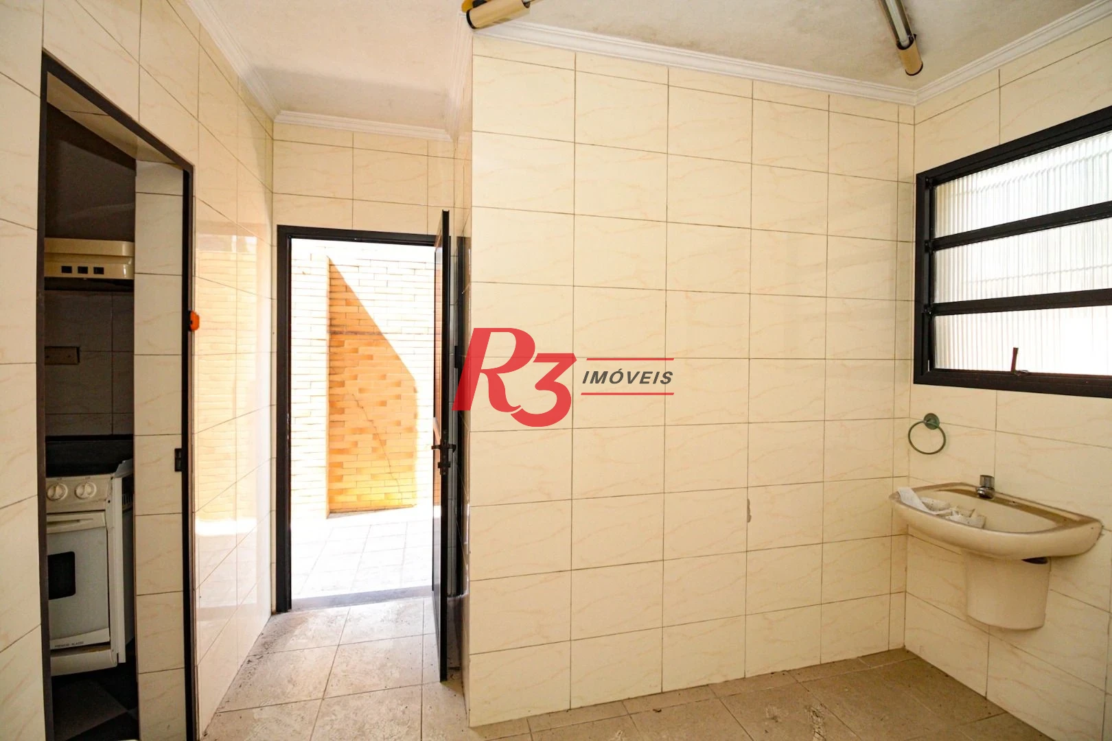 Sobrado para alugar, 230 m² por R$ 23.858,42/mês - Gonzaga - Santos/SP