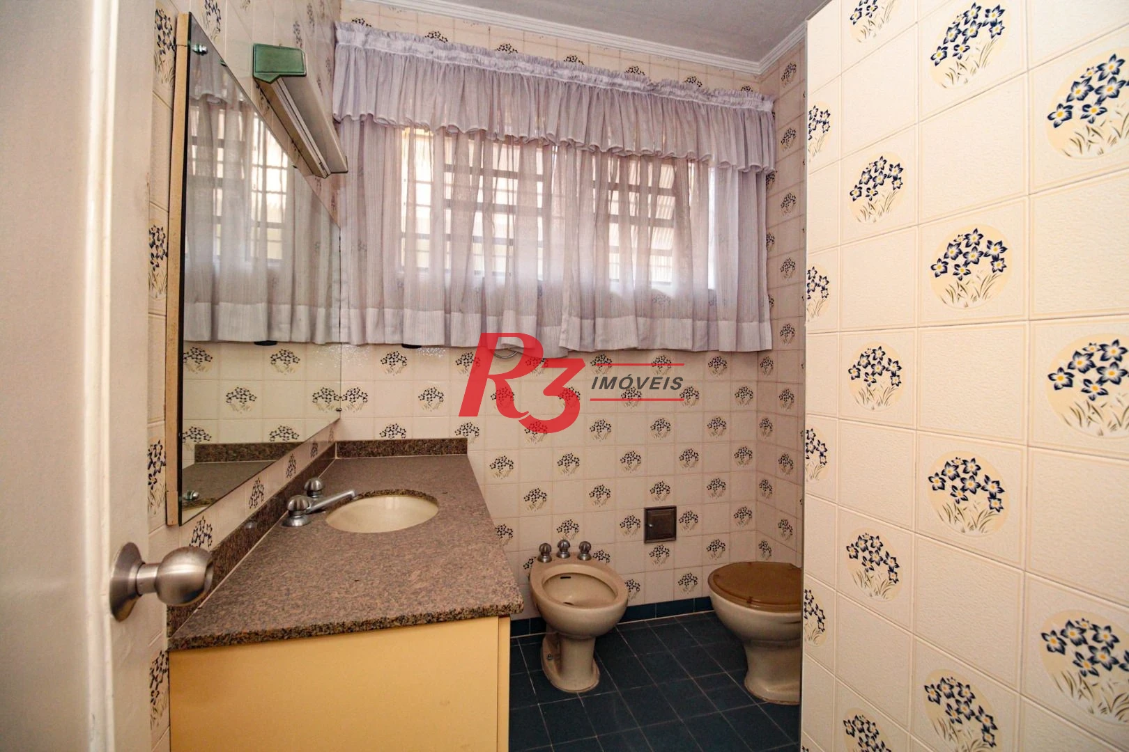 Sobrado para alugar, 230 m² por R$ 23.858,42/mês - Gonzaga - Santos/SP