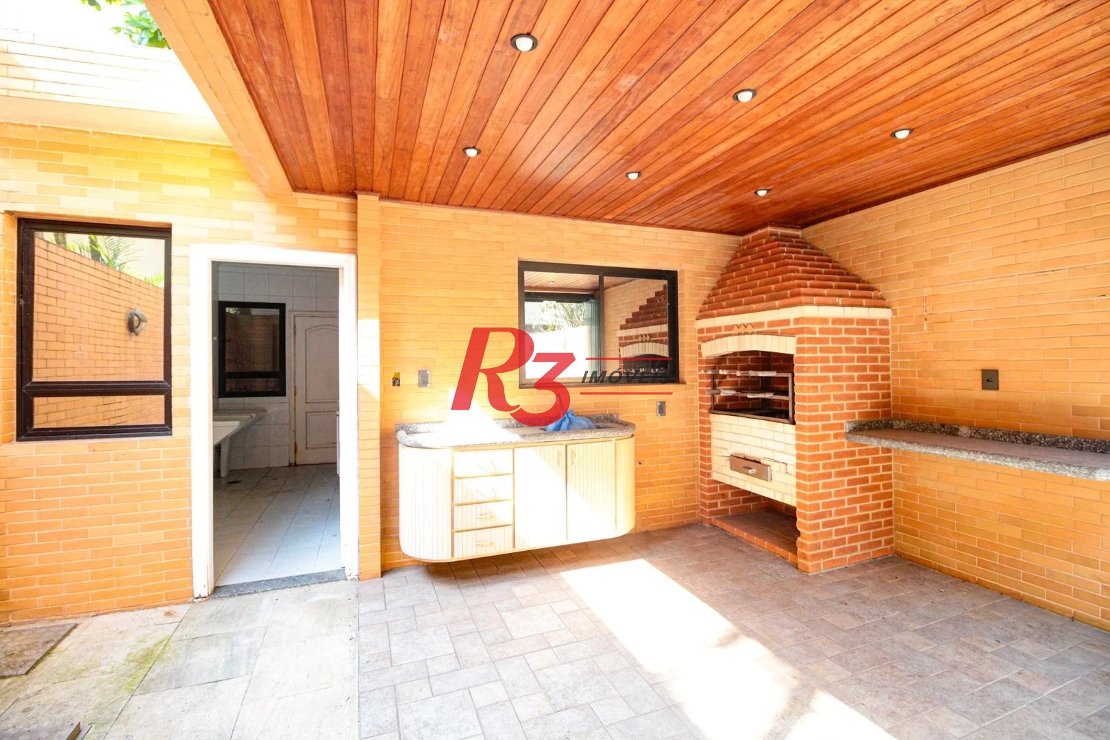 Sobrado para alugar, 240 m² por R$ 23.659,11/mês - Gonzaga - Santos/SP