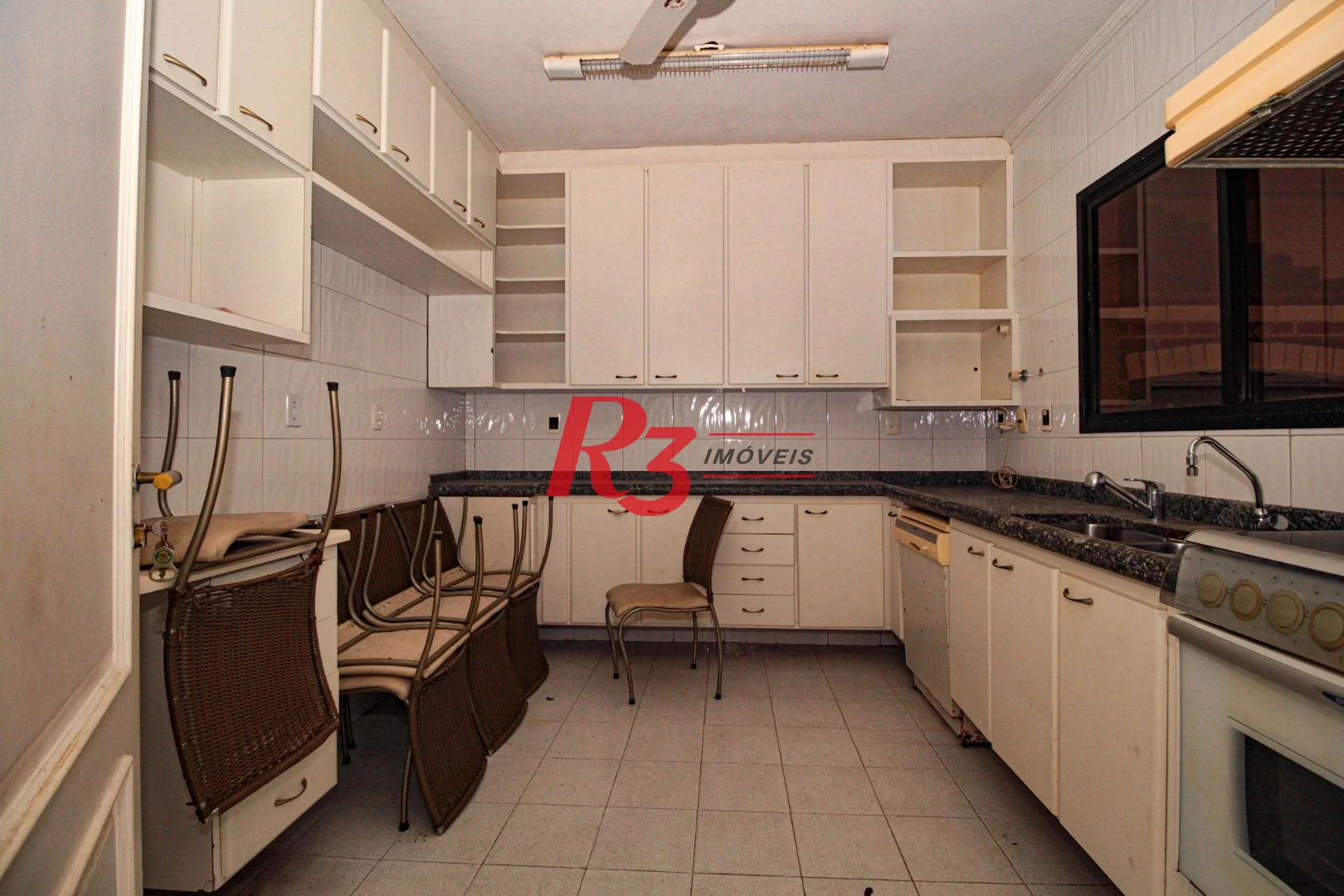 Sobrado para alugar, 240 m² por R$ 23.659,11/mês - Gonzaga - Santos/SP