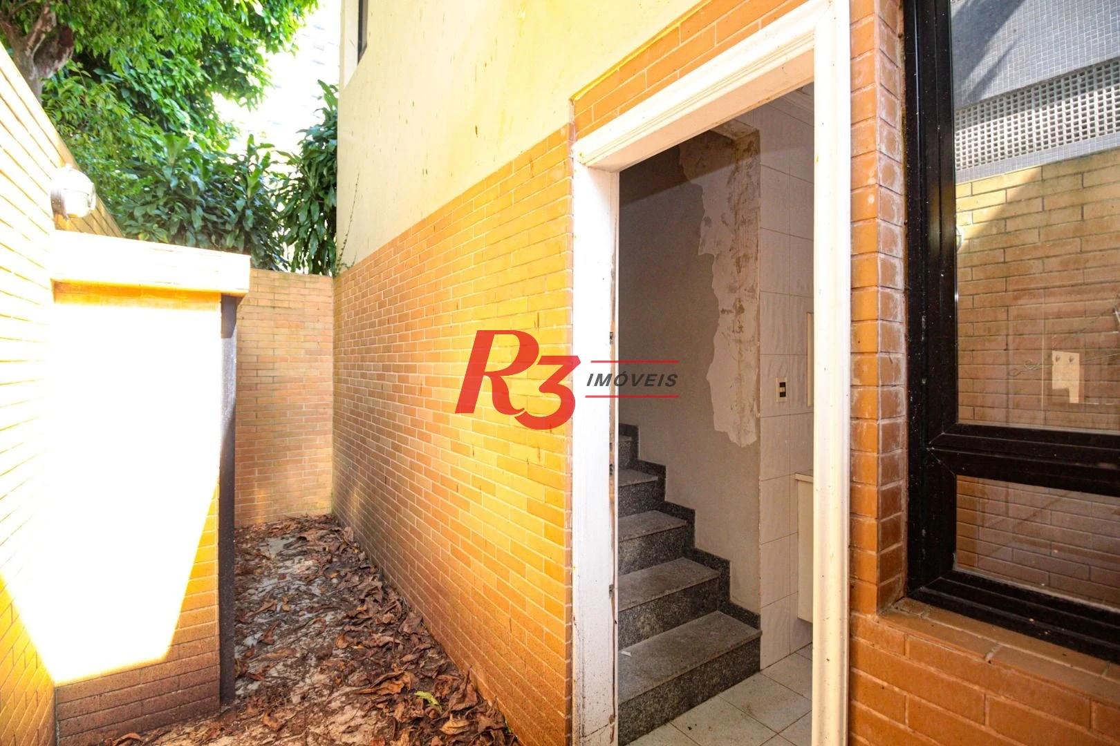 Sobrado para alugar, 240 m² por R$ 23.659,11/mês - Gonzaga - Santos/SP