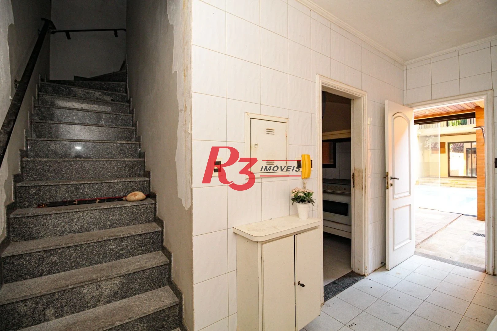Sobrado para alugar, 240 m² por R$ 23.659,11/mês - Gonzaga - Santos/SP