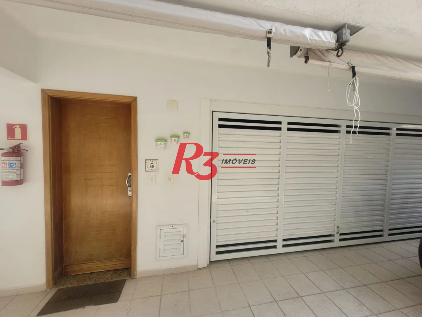 Casa Village à venda, 3 quartos (1 suíte), 2 vagas, 144 m², Marapé, Santos SP