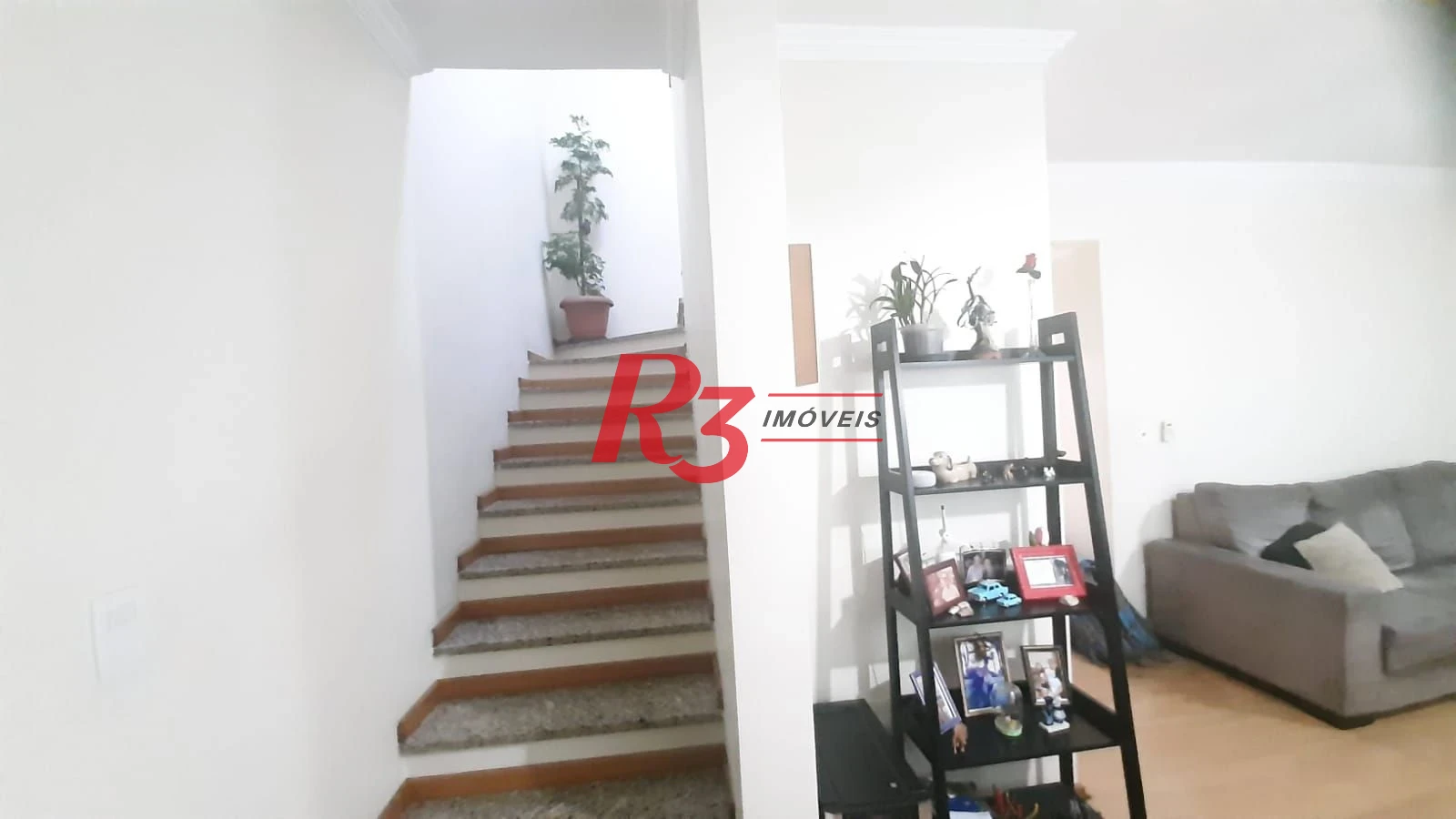 Casa Village à venda, 3 quartos (1 suíte), 2 vagas, 144 m², Marapé, Santos SP