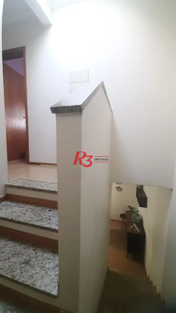 Casa Village à venda, 3 quartos (1 suíte), 2 vagas, 144 m², Marapé, Santos SP