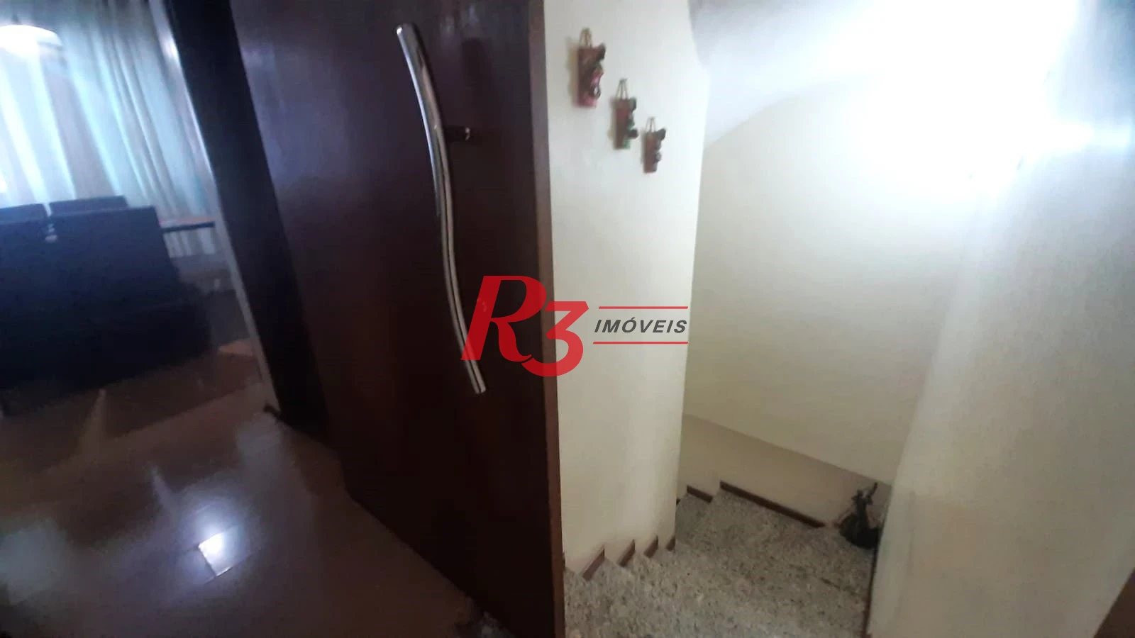Casa Village à venda, 3 quartos (1 suíte), 2 vagas, 144 m², Marapé, Santos SP